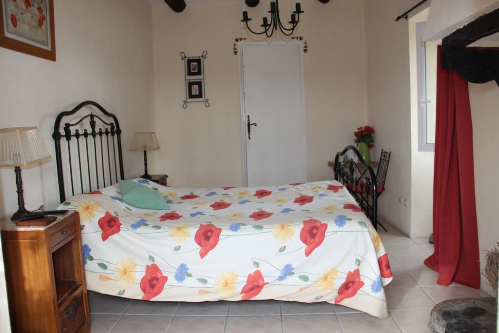 Bed and Breakfast Chez Bacchus à Gras Chambre photo
